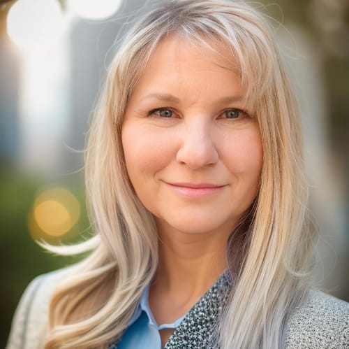 Headshot of Tina Schmidt, LCSW
