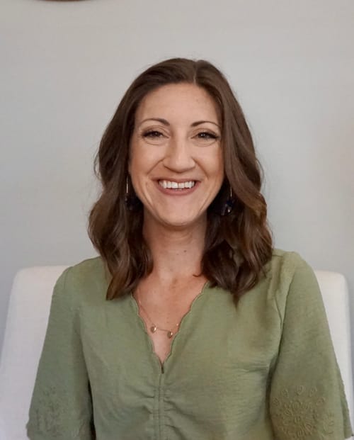 Headshot of Shannon Dohn, LPC