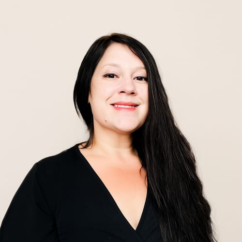 Headshot of Annette Simmons, APRN