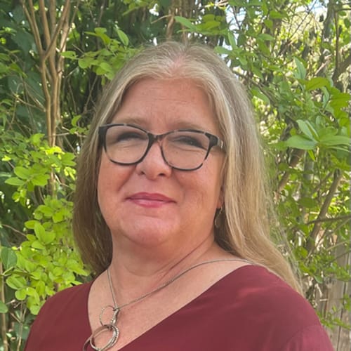 Headshot of Laura Nobles, LPC