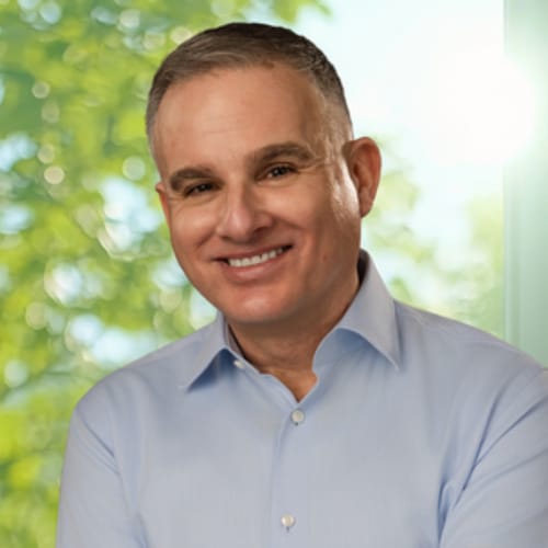 Headshot of Robert Thally, LMHC
