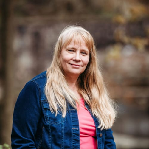 Headshot of Nanci Dierauer, LPC
