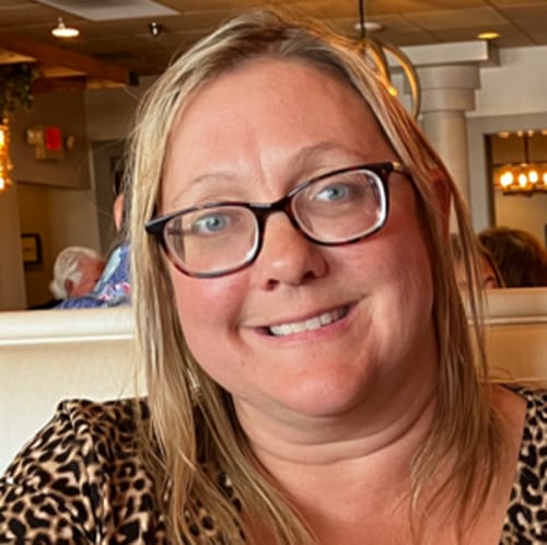 Headshot of Amy Marty, LICENSED_PSYCHOLOGIST