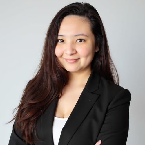 Headshot of Amber-Rose Marmol, LMHC