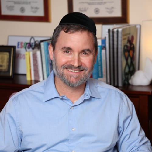 Headshot of Loren Ecker, LCSW