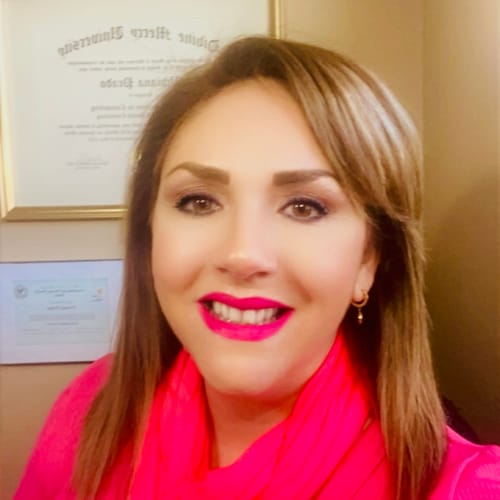 Headshot of Viviana Prado, LPC