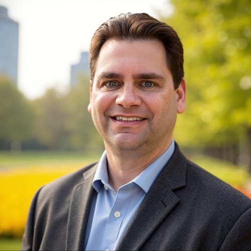 Headshot of Brian Evans, LPC