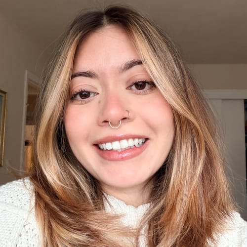 Headshot of Ana Hernandez, LCSW