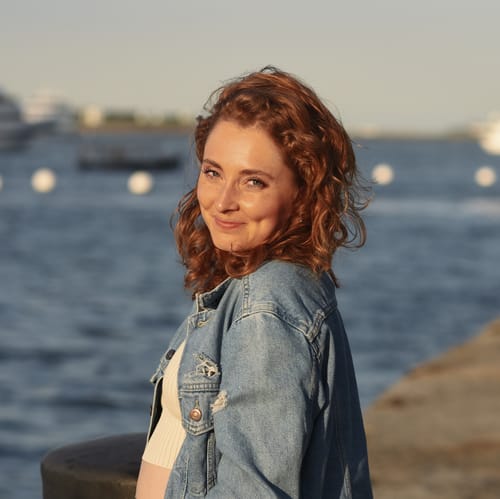 Headshot of Skyler Taylor, LCSW