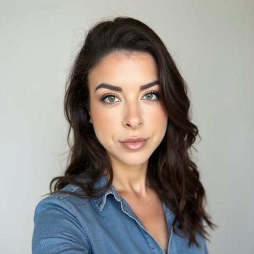 Headshot of Lauren Stroker, LICENSED_PSYCHOLOGIST