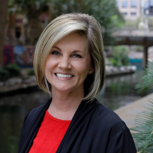 Headshot of Brandi Kelly, LCSW