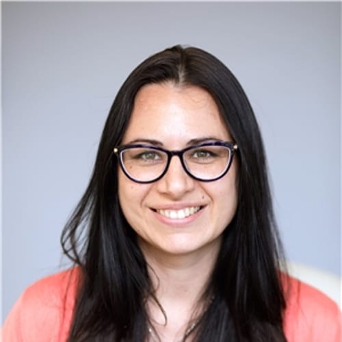 Headshot of Tonie Serpenti - Schmitteckert, APRN