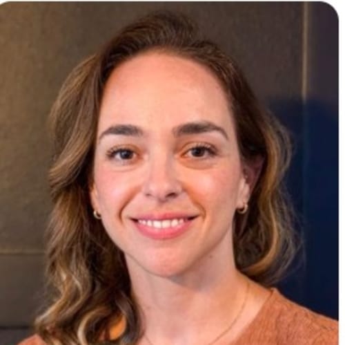Headshot of Stephanie Amador, LCSW