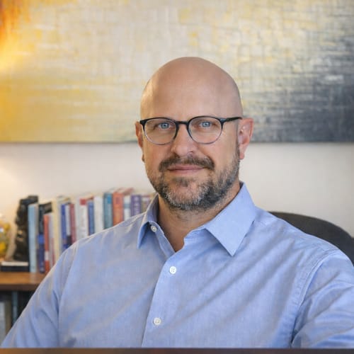 Headshot of Yasha Horstmann, LPCC