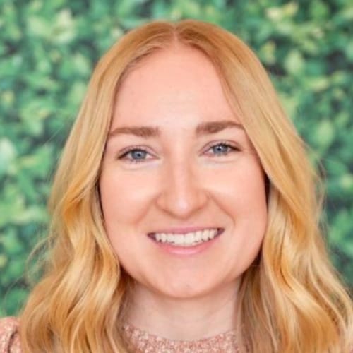 Headshot of Amanda Alston, LPC