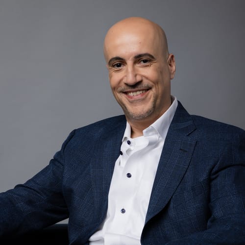 Headshot of William Da Silva, NP