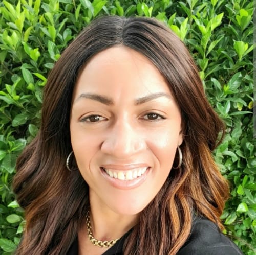 Headshot of Lesli Odum, LMHC