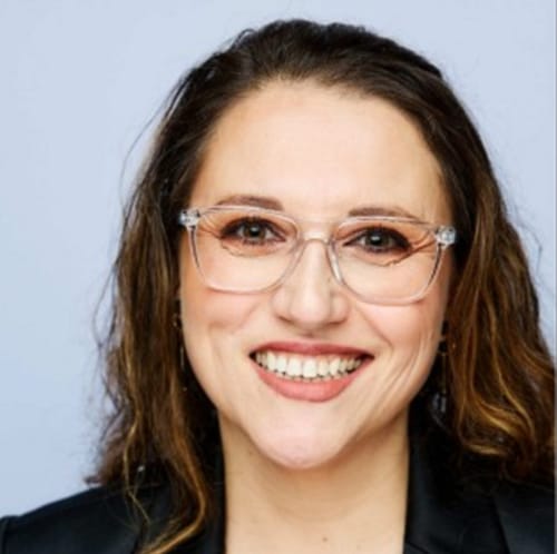 Headshot of Andrada Mihaila, LPC