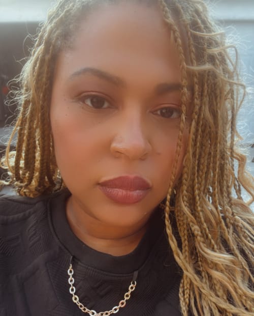 Headshot of Aisha Smart, LCSW