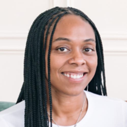 Headshot of Toi Dykes, LPC