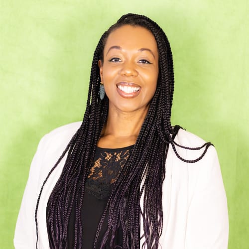 Headshot of Camille De Leonardis, PSYCHOLOGIST