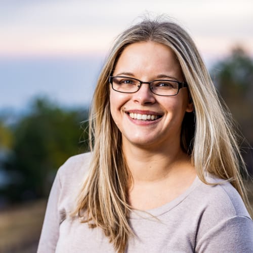 Headshot of Emily Cunningham, LCSW