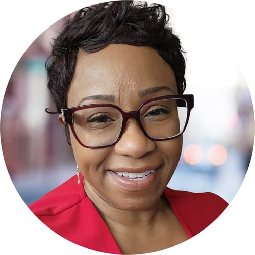 Headshot of Lateasa Moore, LMSW