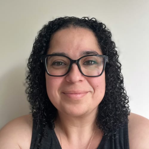 Headshot of Viviana Crowell, LCSW