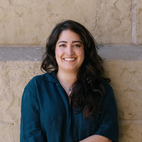 Headshot of Niloofar Alishahi, LCAT