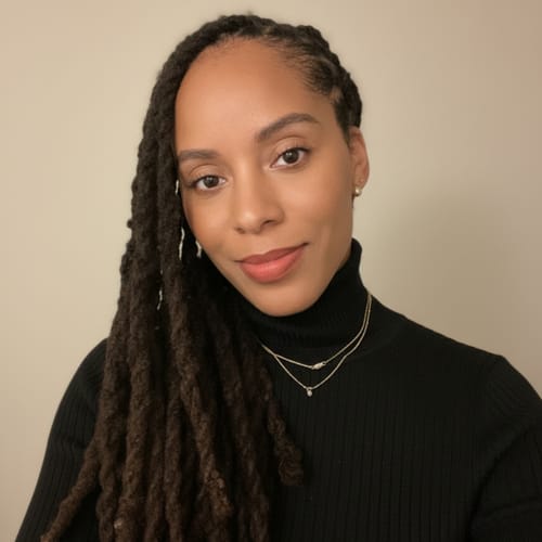 Headshot of Simone Smith, LPC