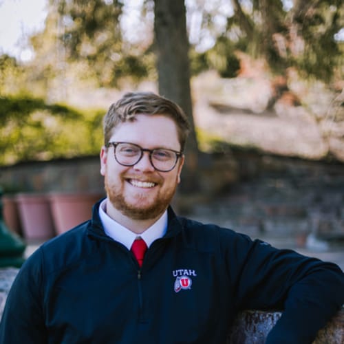 Headshot of Casey Elton, LCSW