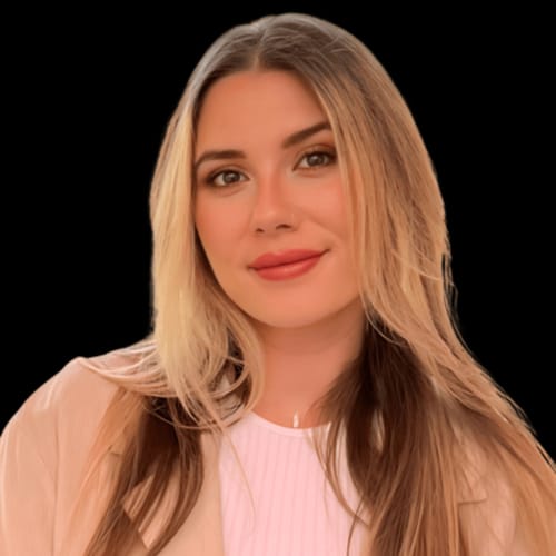 Headshot of Silviana Capra, LMFT