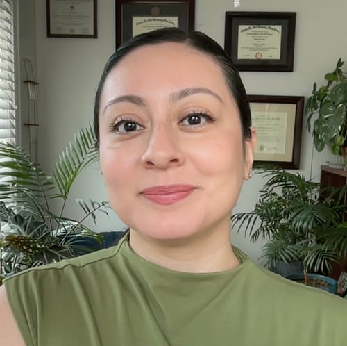 Headshot of Marian Calle, LMHC