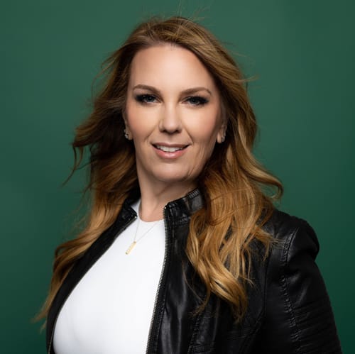 Headshot of Victoria Panna, LPC