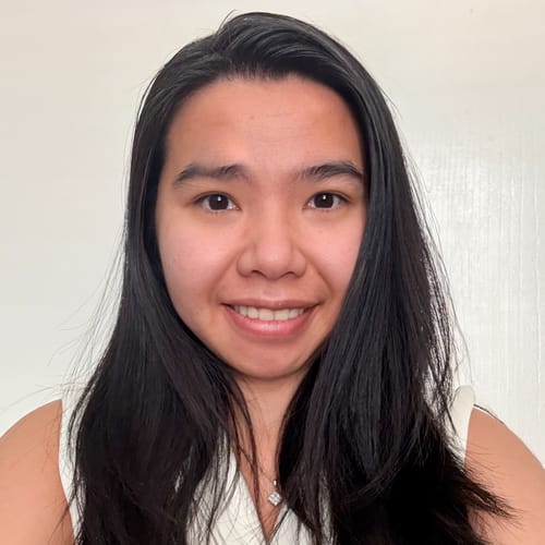 Headshot of Thuy Tran, LPC
