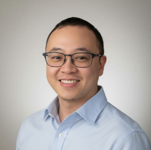 Headshot of Derek Li, LPC