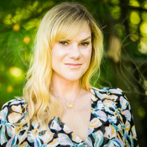 Headshot of Cari Smulyan, LMFT