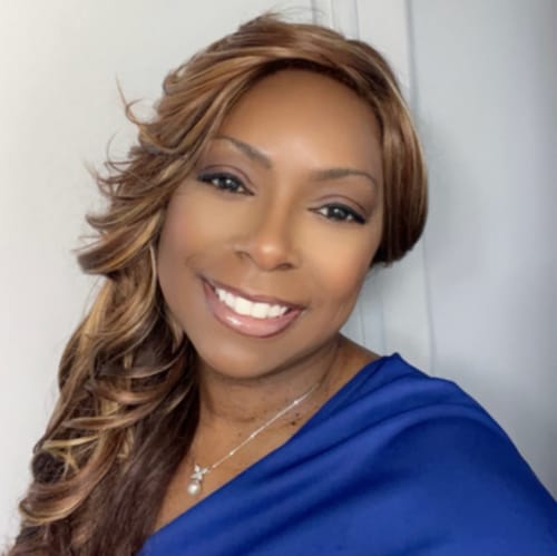 Headshot of Ro Dawkins, NP