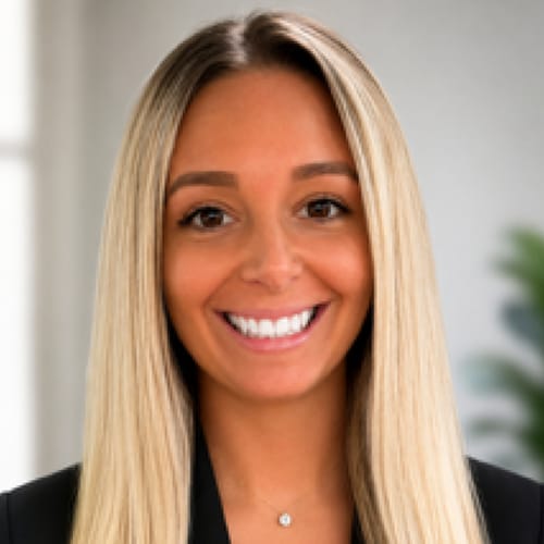 Headshot of Ashley Belli, APN