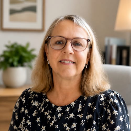 Headshot of Mignon Kennedy, LCSW