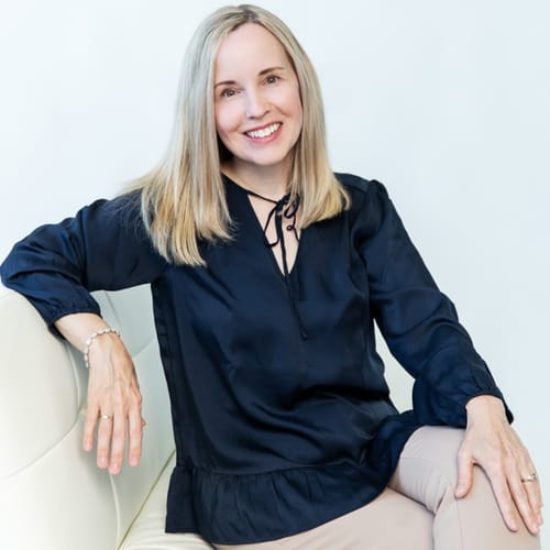 Headshot of Karmen Seltz, LPC