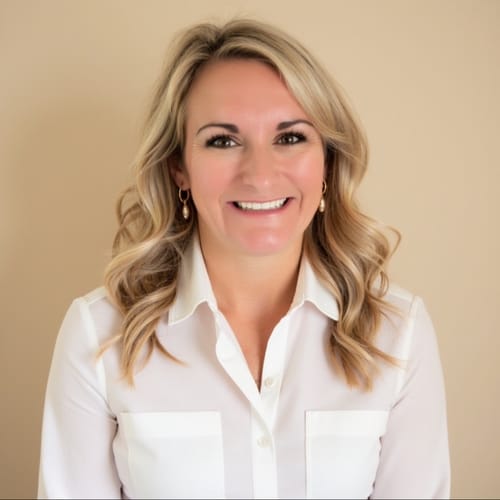 Headshot of Kari Mahlik, APNP