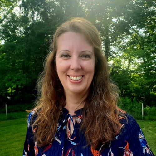 Headshot of Elizabeth Rowlands, LPCC