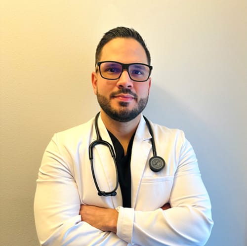 Headshot of Roberto Hernandez Cabrera, APRN