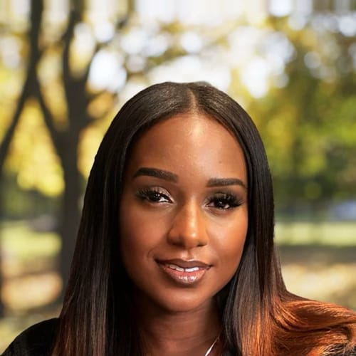 Headshot of Erika Simon, APN