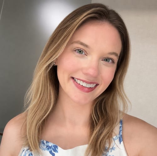 Headshot of Elizabeth Hilliard, LCSW