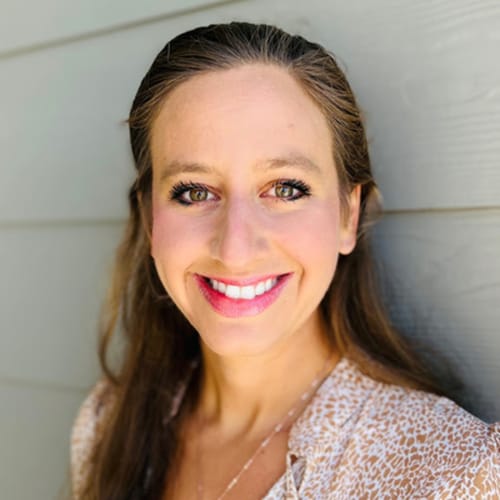 Headshot of Danielle Rabinovich, LPC