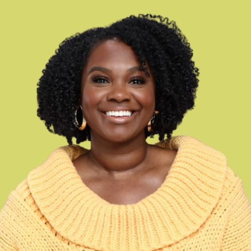 Headshot of Ebony Mavins, LPC