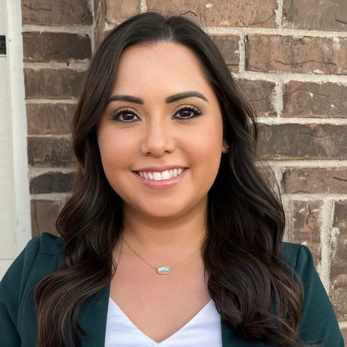 Headshot of Vanessa Olson, LCSW