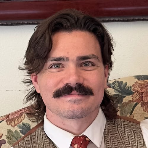 Headshot of Nash Condiff, LPC